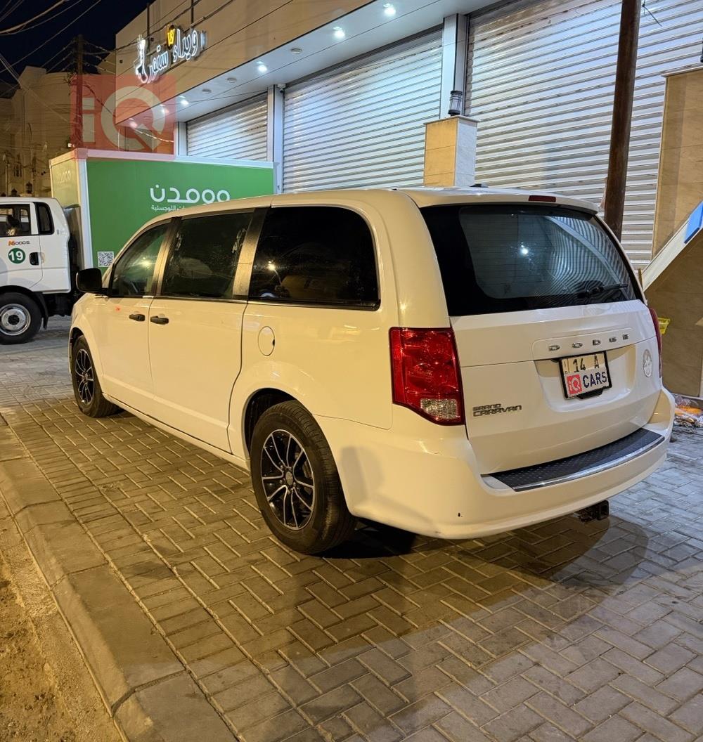 دودج جراند كارافان